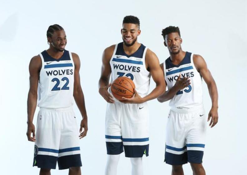 郭艾伦赵继伟缺席！辽宁末节崩盘输广州 付豪仅4分徐昕14+6（双核缺阵！辽宁末节溃败不敌广州：付豪仅4分，徐昕14+6）