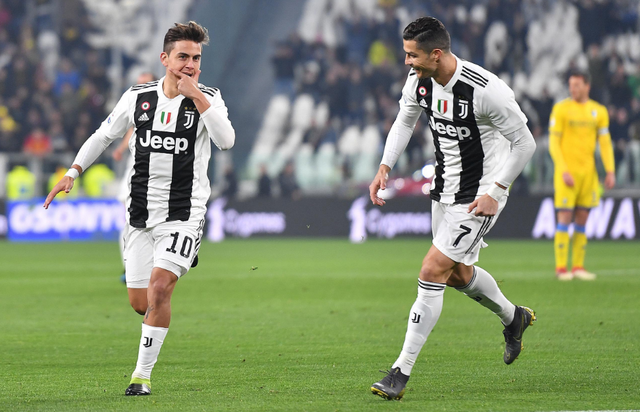 环足奖最佳中东球员候选：C罗领衔，本泽马、坎特在列（环球足球奖中东最佳球员候选出炉：C罗领衔，本泽马、坎特入选）