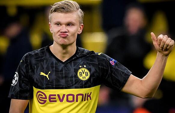 怀特突破抛投打进&公牛一波14-0攻势完成反超 期间米西两罚不中（怀特突破抛投命中，公牛轰出14-0攻势完成反超，其间米西两罚不中）