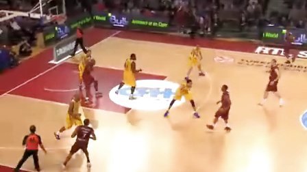 中规中矩！兰德尔21中9拿到21分5板3助3断 首节10中2（发挥一般！兰德尔21投9中拿下21分5板3助3断，首节仅10投2中）