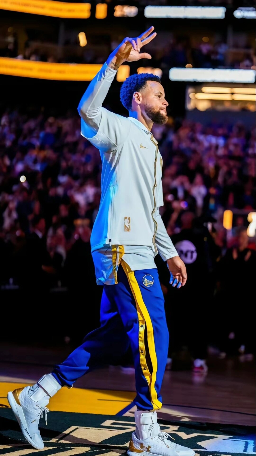 记者：卡马文加腿筋疼痛，可能缺席法国与乌克兰的比赛（记者称卡马文加腿筋不适，恐无缘法国对乌克兰之战）