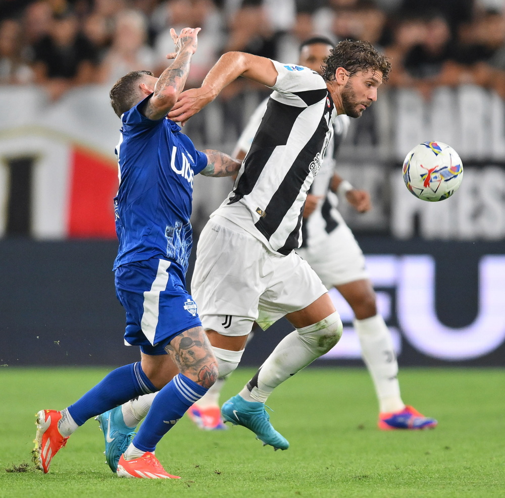 奎因单节21分5助攻0失误创历史，NBA此前仅詹姆斯等3人做到（奎因单节轰21分5助攻零失误创纪录，NBA史上此前仅詹姆斯等三人达成）