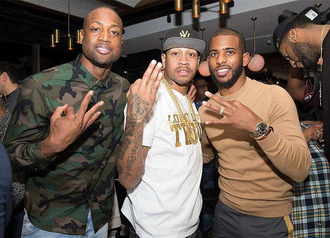 记者：拜仁和于帕进行深入谈判，他们预计球员最终会完成续约（记者：拜仁与于帕续约谈判深入，预计最终达成一致）