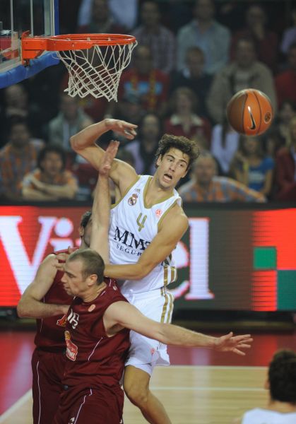 蒙奇：一些历史悠久的俱乐部联系过我，但我目前不想再做总监（蒙奇：老牌俱乐部曾联系我，我暂不考虑再任总监）